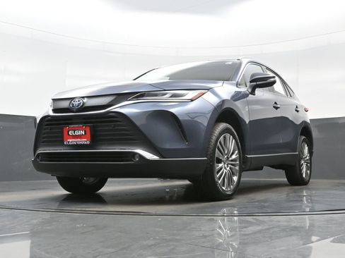 Used 2024 Toyota Venza XLE AWD/4WD image 29