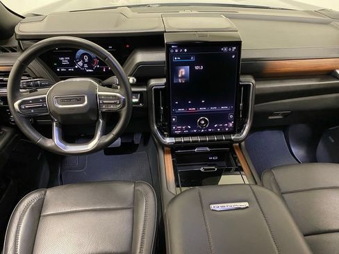 Used 2025 GMC Yukon Denali AWD/4WD image 23