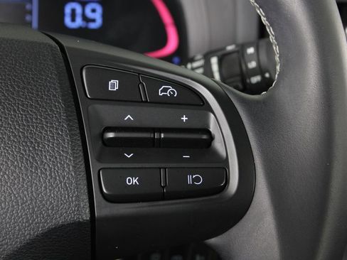 Certified 2023 Hyundai Venue SEL image 27