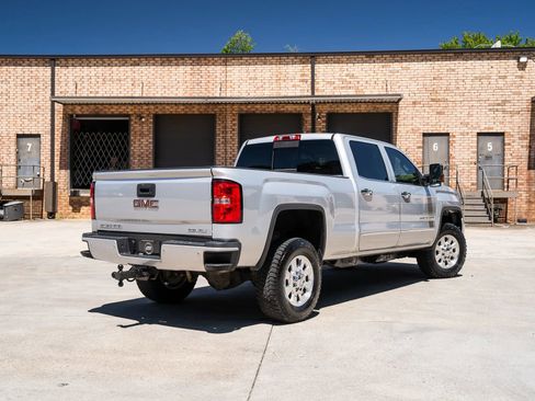 Used 2015 GMC Sierra 2500 Denali w/ Duramax Plus Package AWD/4WD image 2