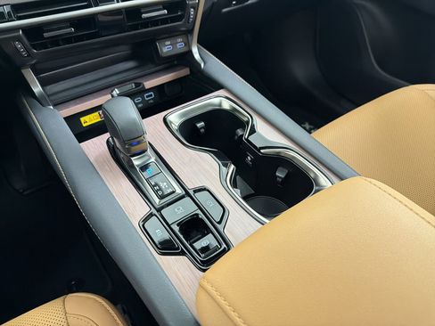 Certified 2025 Lexus RX 350 Premium w/ Accessory Package (Z1) image 18