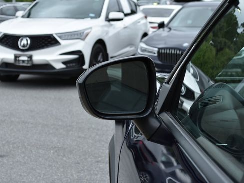 Used 2025 Nissan Rogue SV image 16