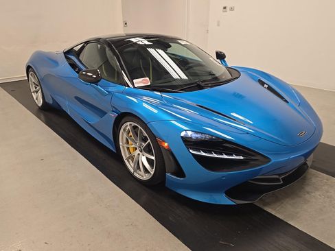 Used 2022 McLaren 720S Spider RWD image 2