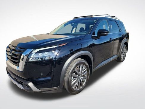 Used 2025 Nissan Pathfinder SL w/ SL Premium Package AWD/4WD image 1