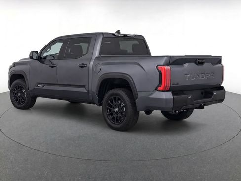 Used 2024 Toyota Tundra Platinum AWD/4WD image 3