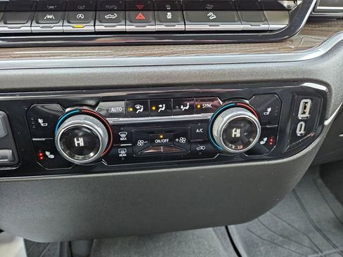 Used 2024 Chevrolet Silverado 1500 RST w/ Z71 Off-Road Package image 29