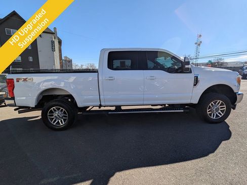 Used 2017 Ford F350 Lariat image 4