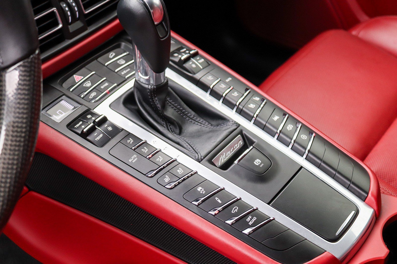 Used 2021 Porsche Macan GTS AWD/4WD image 18