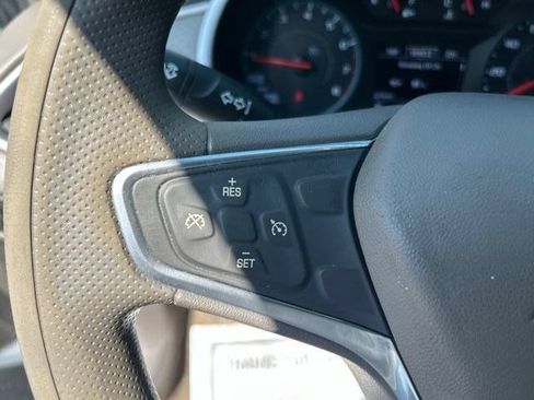 Used 2022 Chevrolet Malibu LT FWD image 17