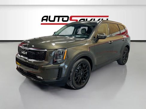 Used 2022 Kia Telluride SX w/ SX Prestige Package AWD/4WD image 3