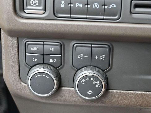 Used 2021 Chevrolet Tahoe LT AWD/4WD image 30