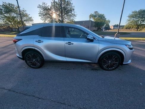 Used 2025 Lexus RX 350 Premium w/ Convenience Package AWD/4WD image 2