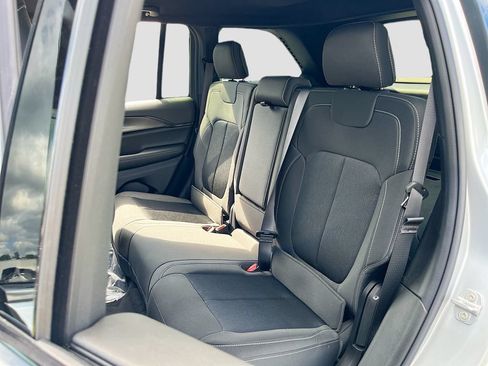 New 2026 Jeep Grand Cherokee Laredo AWD/4WD image 21