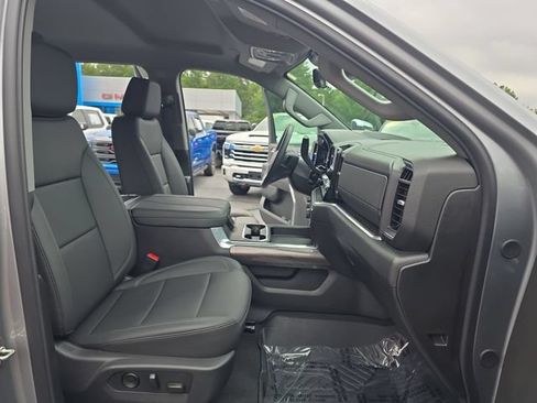 Used 2026 Chevrolet Silverado 2500 LTZ w/ LTZ Plus Package AWD/4WD image 11