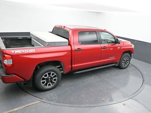 Used 2017 Toyota Tundra SR5 w/ TRD Off Road Package AWD/4WD image 11