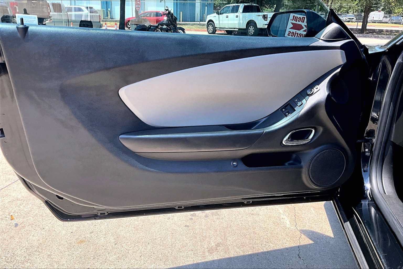 Used 2013 Chevrolet Camaro LS RWD image 23