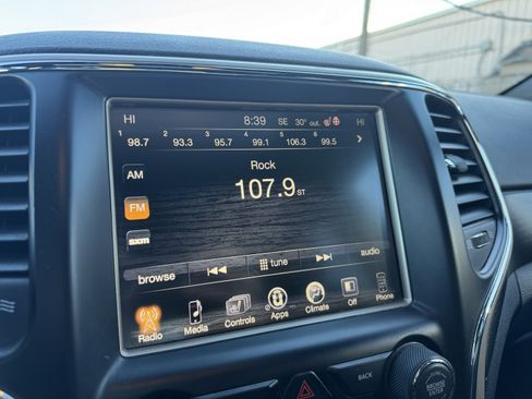 Used 2015 Jeep Grand Cherokee Altitude image 24