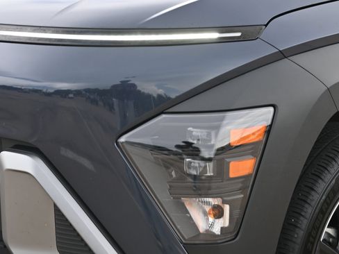 Used 2025 Hyundai Kona SEL AWD/4WD image 27