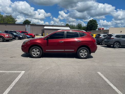 Used 2015 Nissan Rogue S w/ Convenience Package FWD image 3