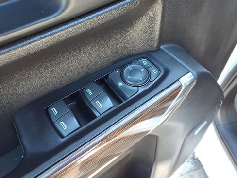 Used 2019 Chevrolet Silverado 1500 LT Trail Boss AWD/4WD image 8
