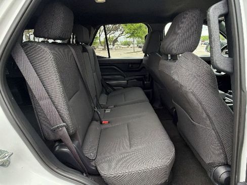 Used 2025 Toyota 4Runner SR5 image 38