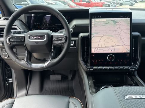 New 2026 GMC Yukon XL AT4 w/ AT4 Premium Package AWD/4WD image 8