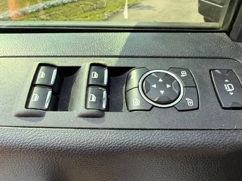 Used 2020 Ford F350 Lariat w/ Chrome Package AWD/4WD image 25
