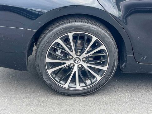 Used 2020 Toyota Camry SE image 10