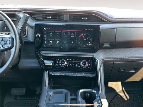 Used 2025 GMC Sierra 2500 Denali w/ Denali Reserve Package image 11