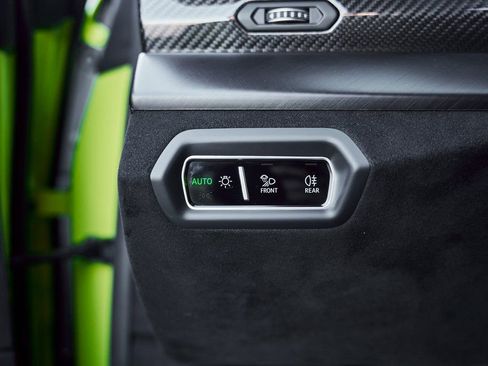 Used 2024 Lamborghini Urus Performante image 59