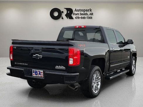 Used 2018 Chevrolet Silverado 1500 High Country image 5