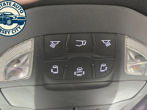 Used 2025 Chrysler Pacifica Select FWD image 21