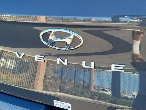 New 2026 Hyundai Venue SE image 21