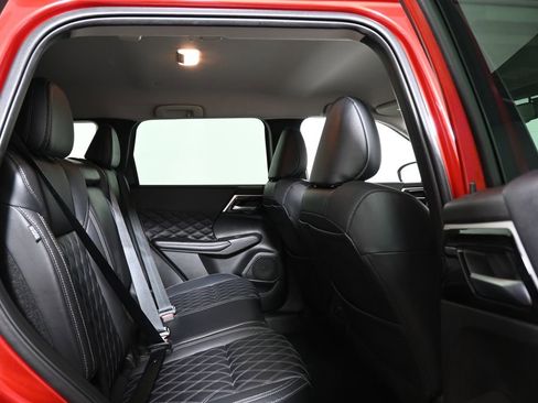 Used 2022 Mitsubishi Outlander SEL image 27