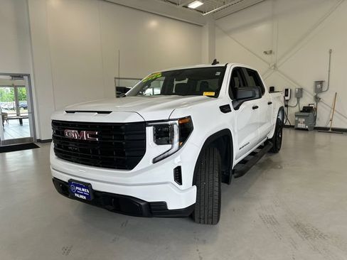 Used 2025 GMC Sierra 1500 Pro w/ Graphite Edition AWD/4WD image 10