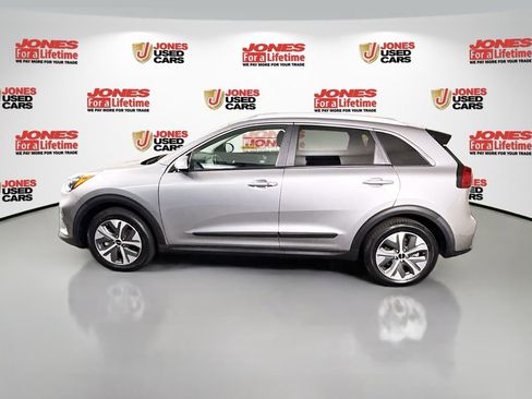 Used 2022 Kia Niro EX w/ Cold Weather Package FWD image 14