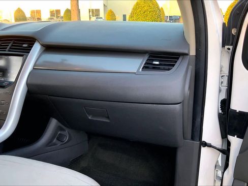 Used 2013 Ford Edge SEL image 18