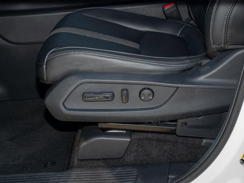 Certified 2024 Honda Pilot EX-L image 32