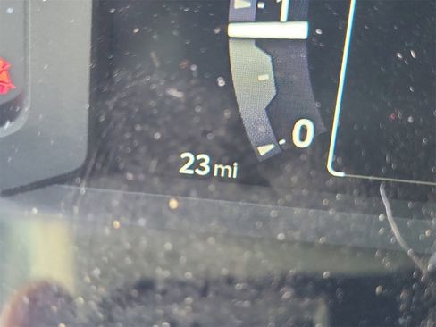 Used 2025 Toyota Tacoma SR5 image 25