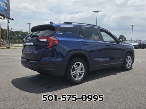 Used 2022 GMC Terrain SLE w/ Driver Convenience Package FWD image 5