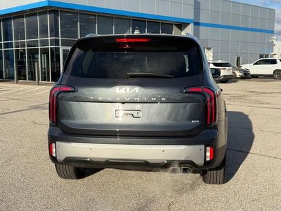 Used 2024 Kia Telluride EX w/ EX Captain's Chair Package