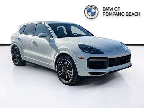 Used 2019 Porsche Cayenne Turbo image 1