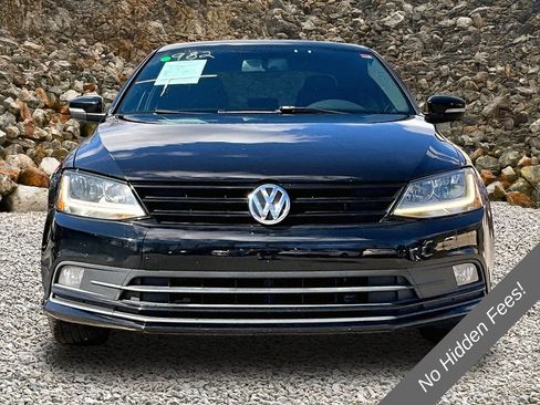 Used 2018 Volkswagen Jetta Sport FWD image 2