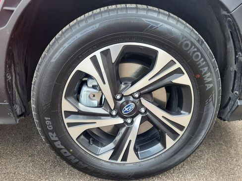 Used 2024 Subaru Crosstrek 2.0i Premium image 14