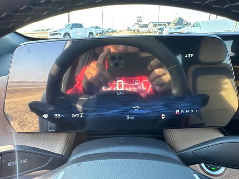 New 2026 Chevrolet Equinox ACTIV w/ Convenience Package III AWD/4WD image 21