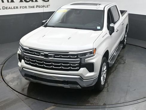 Used 2023 Chevrolet Silverado 1500 LTZ w/ LTZ Premium Package AWD/4WD image 45