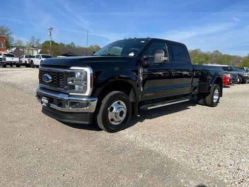 Used 2024 Ford F350 Lariat w/ FX4 Off-Road Package image 4
