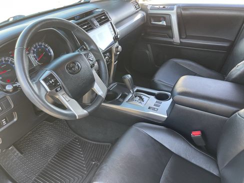 Used 2016 Toyota 4Runner SR5 RWD image 19