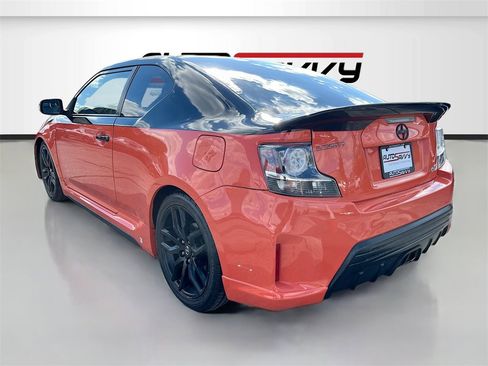 Used 2015 Scion tC image 5