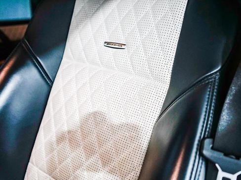 Used 2017 Mercedes-Benz G 63 AMG 4MATIC image 24